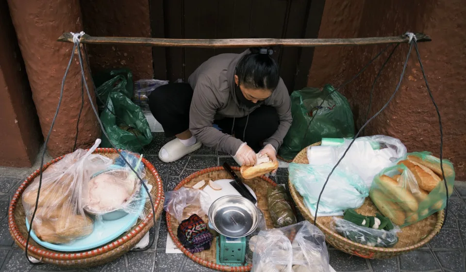 Máy pha đang chạy tại quán